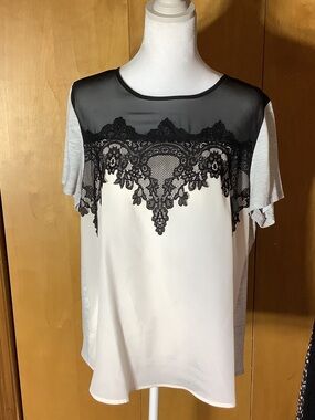 Apt. 9 black lace overlay top, size large